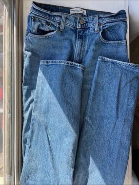 Abercrombie & Fitch Women’s extra long  Blue Straight Jeans